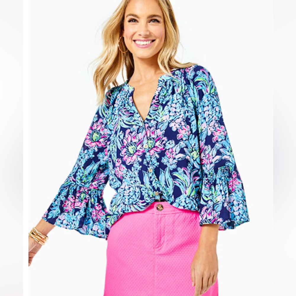 NWOT Lilly Pulitzer Dakota button down top size medium